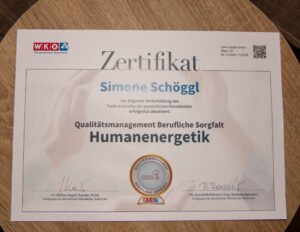 Zertifikat – Simone Schöggl, Aromapraxis